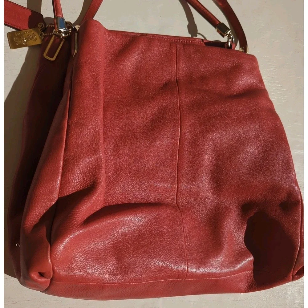 Coach 24621 madison